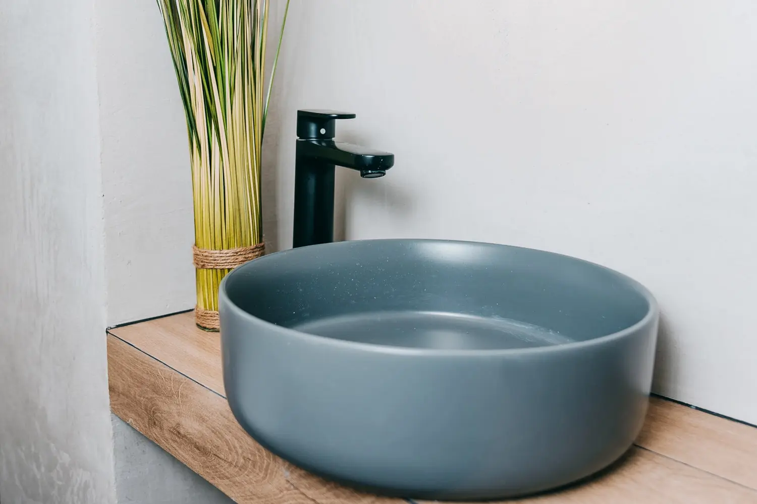 Substituição e instalação de canalização em Matosinhos, Vila Nova de Gaia, Porto